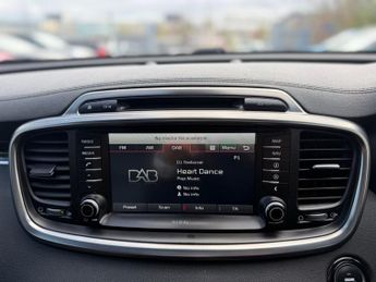 KIA SORENTO 2.2 CRDi KX-4 SUV 5dr Diesel Auto AWD Euro 6 (197 bhp)