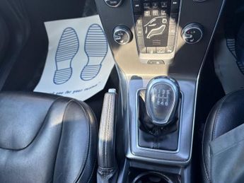 VOLVO V40 1.6 D2 SE Lux Nav Hatchback 5dr Diesel Manual Euro 5 (s/s) (115 