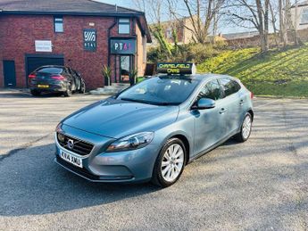 VOLVO V40 1.6 D2 SE Lux Nav Hatchback 5dr Diesel Manual Euro 5 (s/s) (115 