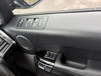 LAND ROVER RANGE ROVER SPORT 3.0 SD V6 Autobiography Dynamic SUV 5dr Diesel Auto 4WD Euro 6 (