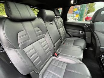 LAND ROVER RANGE ROVER SPORT 3.0 SD V6 Autobiography Dynamic SUV 5dr Diesel Auto 4WD Euro 6 (