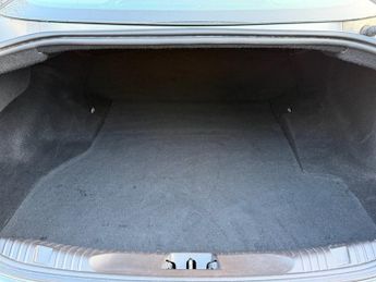 JAGUAR XF 2.2d Luxury Saloon 4dr Diesel Auto Euro 5 (s/s) (200 ps)