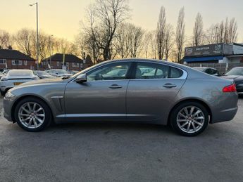 JAGUAR XF 2.2d Luxury Saloon 4dr Diesel Auto Euro 5 (s/s) (200 ps)