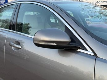 JAGUAR XF 2.2d Luxury Saloon 4dr Diesel Auto Euro 5 (s/s) (200 ps)