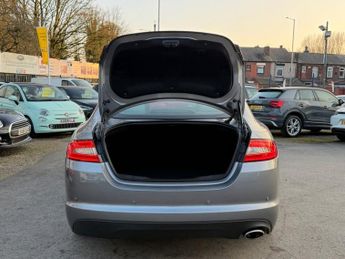 JAGUAR XF 2.2d Luxury Saloon 4dr Diesel Auto Euro 5 (s/s) (200 ps)