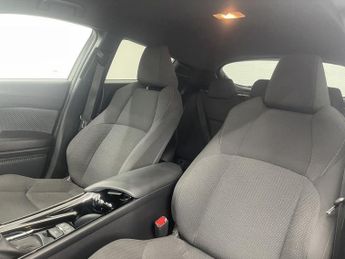 TOYOTA C-HR 1.8 VVT-h Design SUV 5dr Petrol Hybrid CVT Euro 6 (s/s) (122 ps)