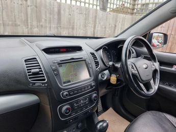 KIA SORENTO 2.2 CRDi KX-4 SUV 5dr Diesel Auto AWD Euro 5 (194 bhp)