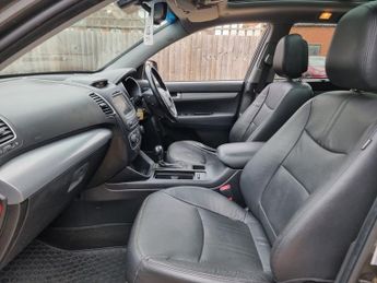 KIA SORENTO 2.2 CRDi KX-4 SUV 5dr Diesel Auto AWD Euro 5 (194 bhp)