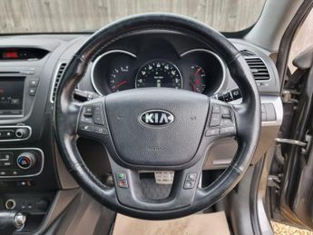 KIA SORENTO 2.2 CRDi KX-4 SUV 5dr Diesel Auto AWD Euro 5 (194 bhp)