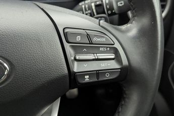 HYUNDAI KONA 64kWh Premium SUV 5dr Electric Auto (7kW Charger) (204 ps)