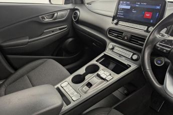 HYUNDAI KONA 64kWh Premium SUV 5dr Electric Auto (7kW Charger) (204 ps)
