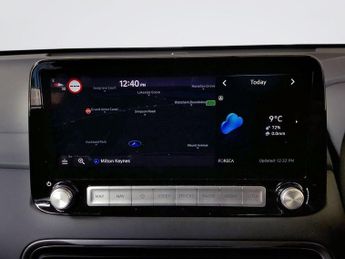 HYUNDAI KONA 39kWh Premium SUV 5dr Electric Auto (10.5kW Charger) (136 ps)