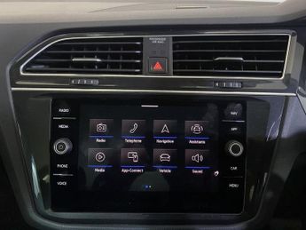 VOLKSWAGEN TIGUAN 1.5 TSI Life SUV 5dr Petrol DSG Euro 6 (s/s) (150 ps)