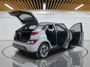 HYUNDAI KONA 39kWh SE Connect SUV 5dr Electric Auto (10.5kW Charger) (136 ps)