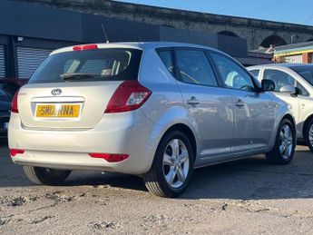 KIA CEED 1.6 2 Hatchback 5dr Petrol Auto Euro 5 (124 bhp)