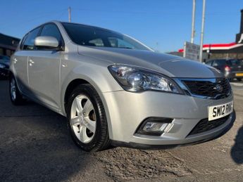 KIA CEED 1.6 2 Hatchback 5dr Petrol Auto Euro 5 (124 bhp)