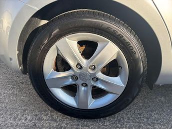 KIA CEED 1.6 2 Hatchback 5dr Petrol Auto Euro 5 (124 bhp)