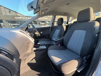 KIA CEED 1.6 2 Hatchback 5dr Petrol Auto Euro 5 (124 bhp)
