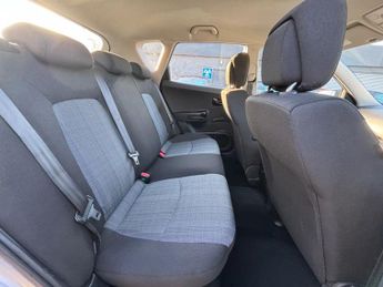 KIA CEED 1.6 2 Hatchback 5dr Petrol Auto Euro 5 (124 bhp)