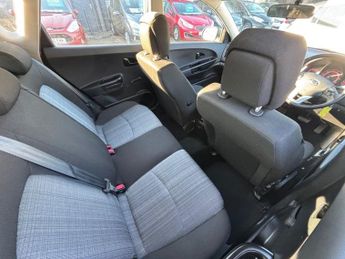 KIA CEED 1.6 2 Hatchback 5dr Petrol Auto Euro 5 (124 bhp)