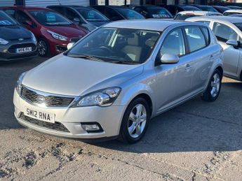 KIA CEED 1.6 2 Hatchback 5dr Petrol Auto Euro 5 (124 bhp)