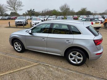 AUDI Q5 2.0 TDI 40 Sport SUV 5dr Diesel S Tronic quattro Euro 6 (s/s) (1
