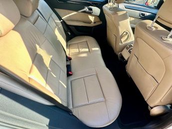 MERCEDES-BENZ E-CLASS 2.1 E250 CDI BlueEfficiency Avantgarde Estate 5dr Diesel Tiptron