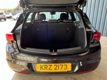 VAUXHALL ASTRA 1.6 CDTi BlueInjection SRi Hatchback 5dr Diesel Auto Euro 6 (136
