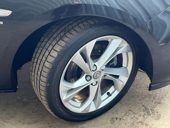 VAUXHALL ASTRA 1.6 CDTi BlueInjection SRi Hatchback 5dr Diesel Auto Euro 6 (136
