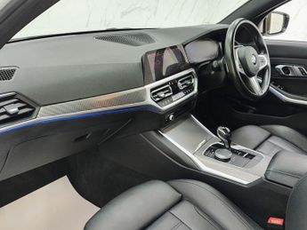 BMW 3 SERIES 2.0 320i M Sport Saloon 4dr Petrol Auto Euro 6 (s/s) (184 ps)
