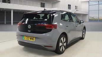 VOLKSWAGEN ID.3 Pro 58kWh Life Hatchback 5dr Electric Auto (145 ps)