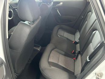 AUDI A1 1.4 TFSI Sport Sportback 5dr Petrol S Tronic Euro 5 (s/s) (122 p