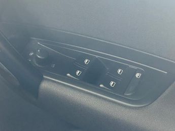 AUDI A1 1.4 TFSI Sport Sportback 5dr Petrol S Tronic Euro 5 (s/s) (122 p