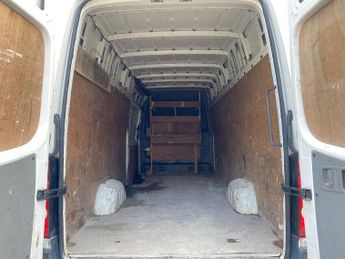 VOLKSWAGEN CRAFTER 2.0 TDI BlueMotion Tech CR35 L3 H3 5dr