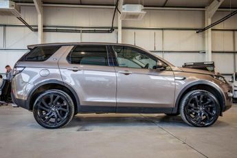 LAND ROVER DISCOVERY SPORT 2.0 TD4 HSE Luxury SUV 5dr Diesel Auto 4WD Euro 6 (s/s) (180 ps)