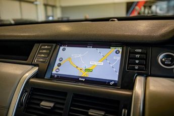 LAND ROVER DISCOVERY SPORT 2.0 TD4 HSE Luxury SUV 5dr Diesel Auto 4WD Euro 6 (s/s) (180 ps)