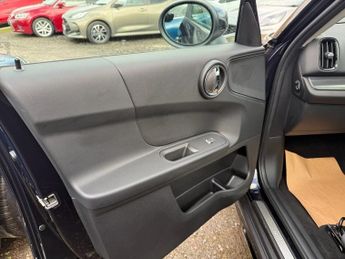 MINI COUNTRYMAN 1.5 Cooper Classic SUV 5dr Petrol Steptronic Euro 6 (s/s) (136 p