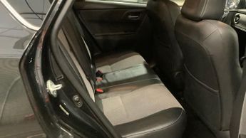 TOYOTA AURIS 1.8 VVT-h Excel Hatchback 5dr Petrol Hybrid CVT Euro 6 (s/s) (Sa