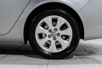 VAUXHALL INSIGNIA 2.0 CDTi SRi Nav Hatchback 5dr Diesel Auto Euro 5 (163 ps)