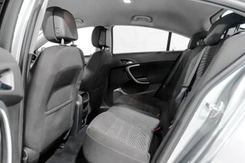 VAUXHALL INSIGNIA 2.0 CDTi SRi Nav Hatchback 5dr Diesel Auto Euro 5 (163 ps)