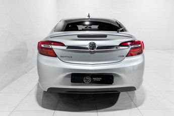 VAUXHALL INSIGNIA 2.0 CDTi SRi Nav Hatchback 5dr Diesel Auto Euro 5 (163 ps)
