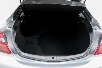 VAUXHALL INSIGNIA 2.0 CDTi SRi Nav Hatchback 5dr Diesel Auto Euro 5 (163 ps)