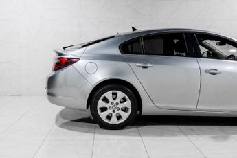 VAUXHALL INSIGNIA 2.0 CDTi SRi Nav Hatchback 5dr Diesel Auto Euro 5 (163 ps)