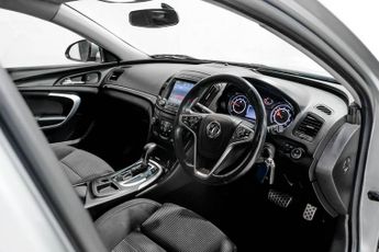 VAUXHALL INSIGNIA 2.0 CDTi SRi Nav Hatchback 5dr Diesel Auto Euro 5 (163 ps)