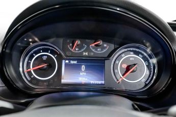 VAUXHALL INSIGNIA 2.0 CDTi SRi Nav Hatchback 5dr Diesel Auto Euro 5 (163 ps)