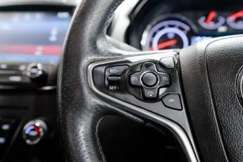 VAUXHALL INSIGNIA 2.0 CDTi SRi Nav Hatchback 5dr Diesel Auto Euro 5 (163 ps)