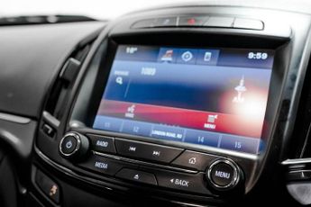 VAUXHALL INSIGNIA 2.0 CDTi SRi Nav Hatchback 5dr Diesel Auto Euro 5 (163 ps)