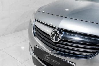 VAUXHALL INSIGNIA 2.0 CDTi SRi Nav Hatchback 5dr Diesel Auto Euro 5 (163 ps)