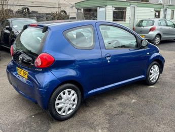 TOYOTA AYGO 1.0 VVT-i Blue Hatchback 3dr Petrol MultiMode Euro 4 (67 bhp)