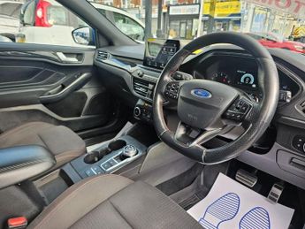 FORD FOCUS AUTOMATIC 1.0T EcoBoost ST-Line Hatchback 5dr Petrol Auto Euro 6